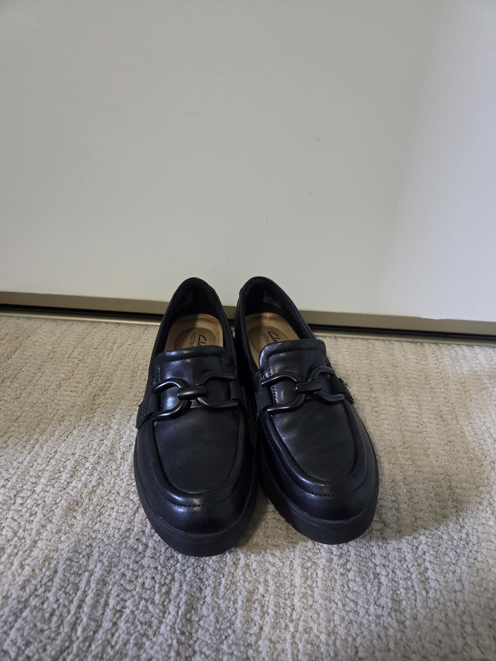 Clarks Black Leather Women's Loafers with Decorative Bit 6.5